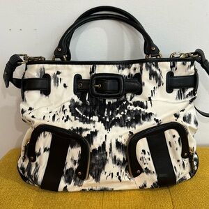 Vintage Cole Haan black and white bag with 100% leather trim handles strap etc🍀